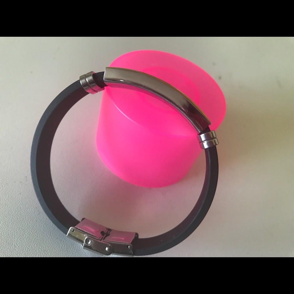 Men’s black rubber bracelet - Picture 4 of 6